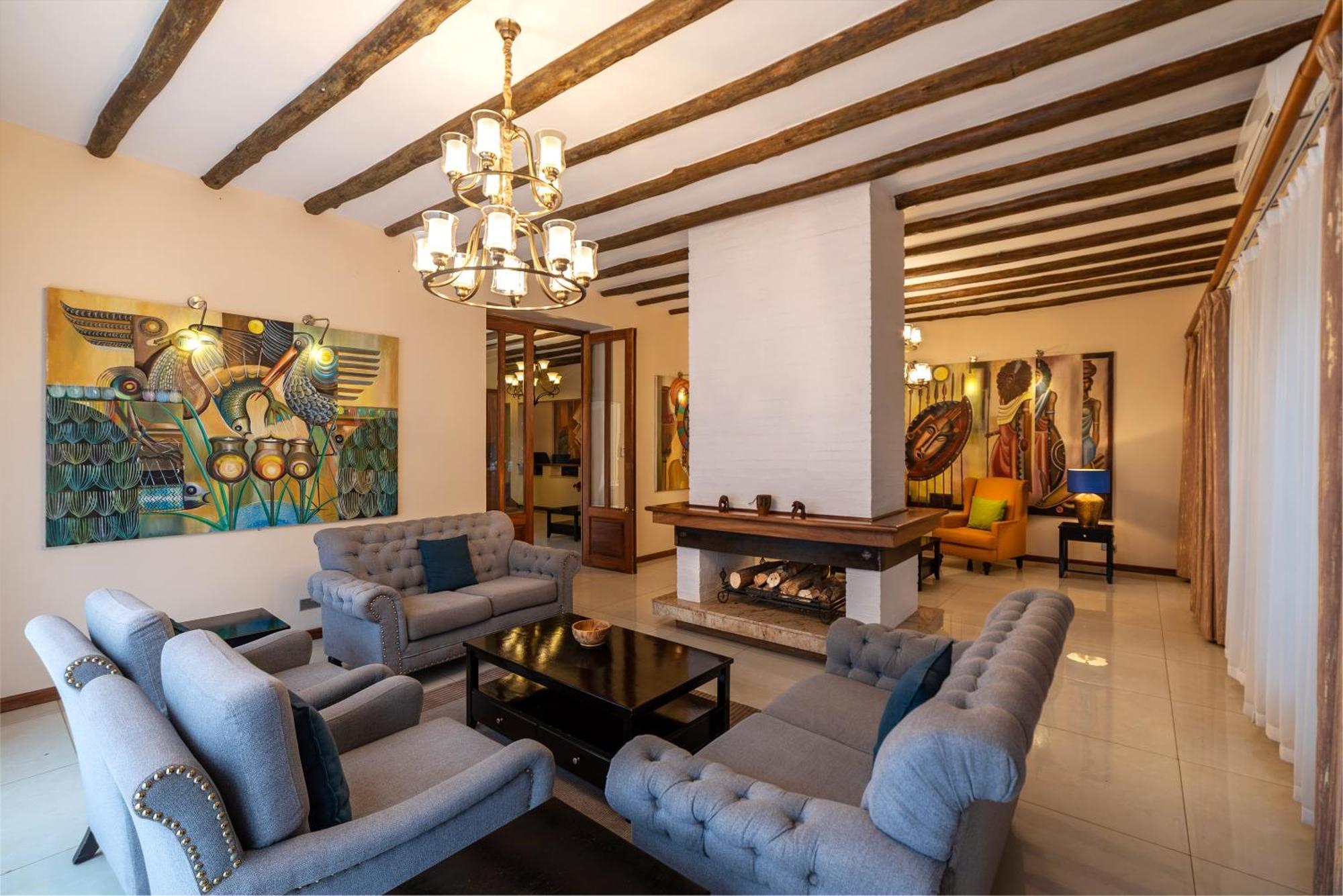 No 5 Boutique Hotel Limited Энтеббе Экстерьер фото