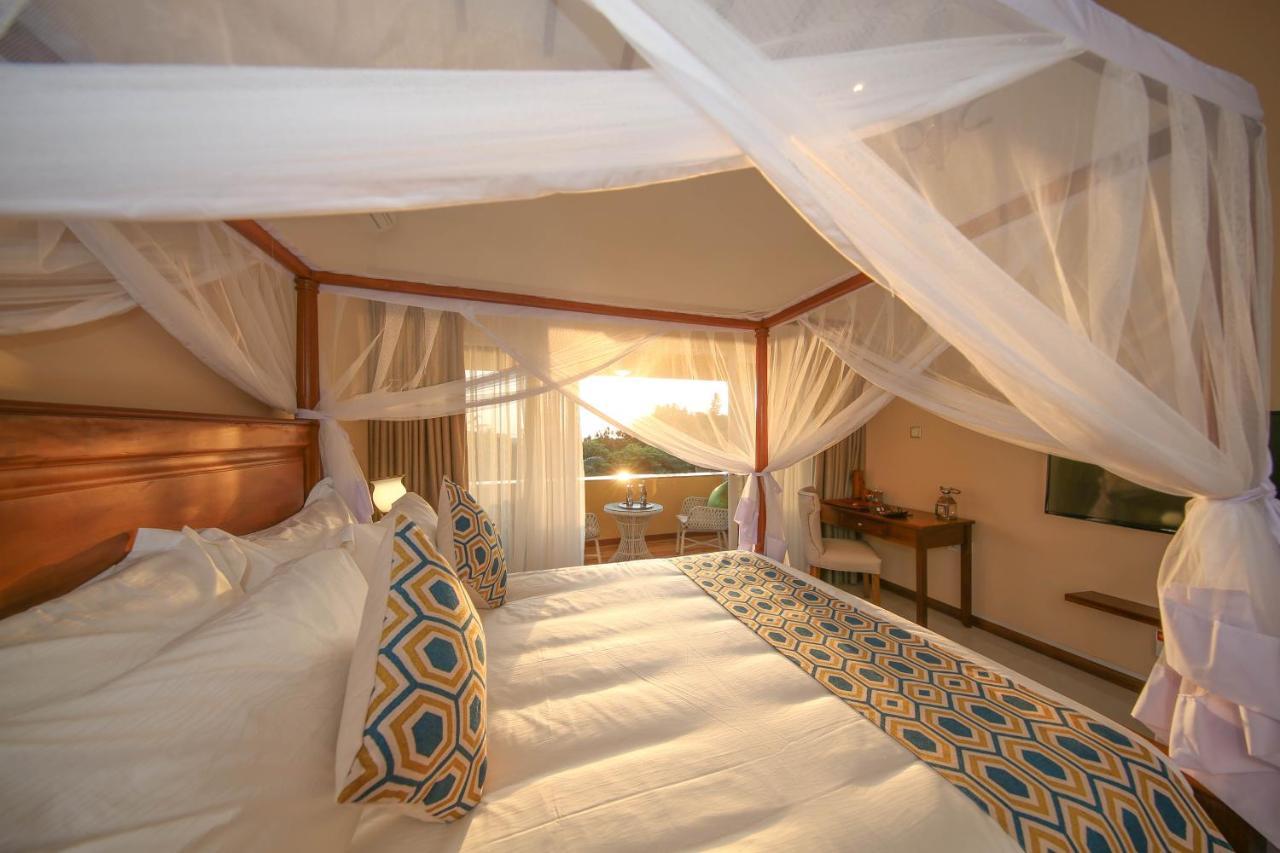 No 5 Boutique Hotel Limited Энтеббе Экстерьер фото